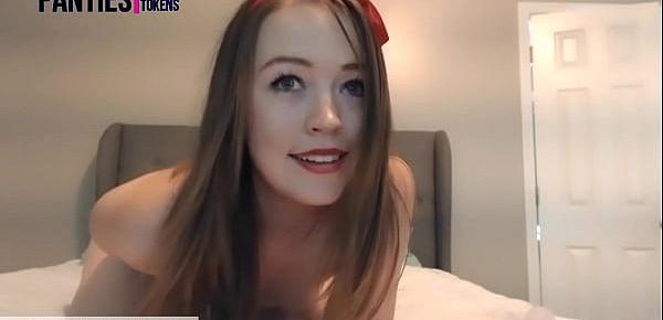  Dollface camgirl with a vibrator. Watch her orgasm!